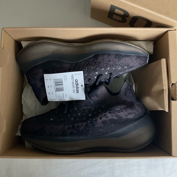 Adidas Yeezy Boost 380 - Picture 2 of 6